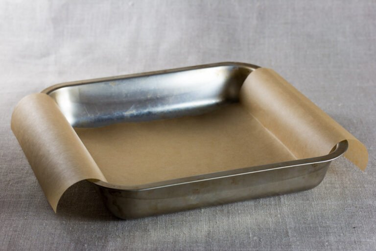 How to Choose the Right Baking Pan for Banana Bread?